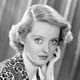 Voir les photos de Bette Davis sur bdfci.info