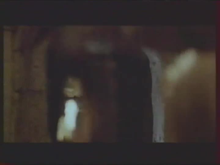 Un extrait du film  Un Crime pour une passion
