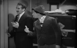 Un extrait du film  Une nuit à l opéra
