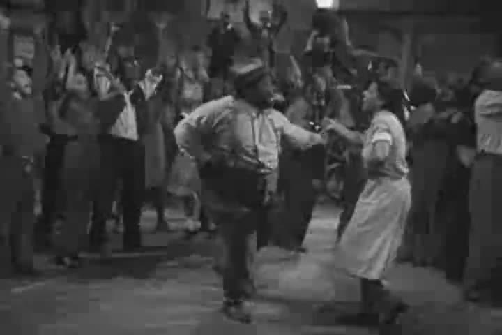 Un extrait du film  Un Jour aux courses