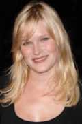 Nicholle Tom