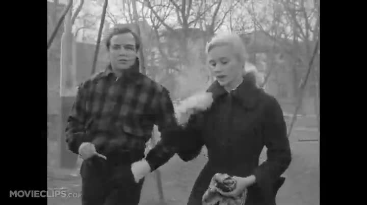 Un extrait du film  Sur les quais