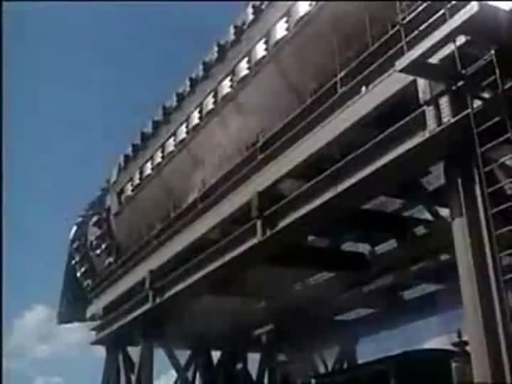 Extrait vidéo du film  Centre Terre 7e Continent