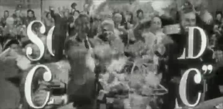 Un extrait du film  Une Cadillac en or massif