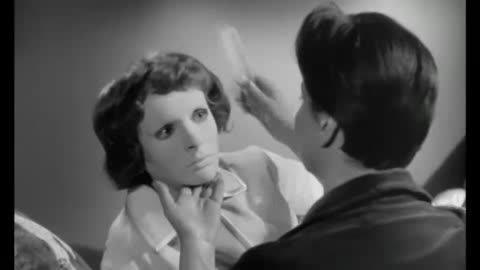 Extrait vidéo du film  Les Yeux sans visage