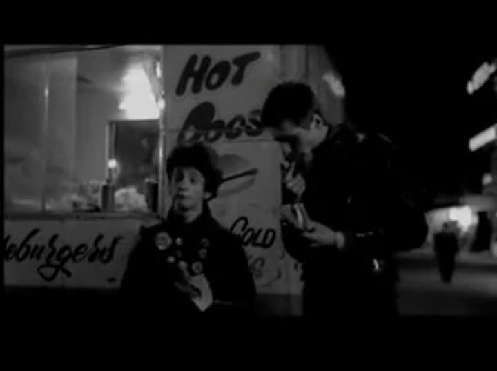 Extrait vidéo du film  Radio On
