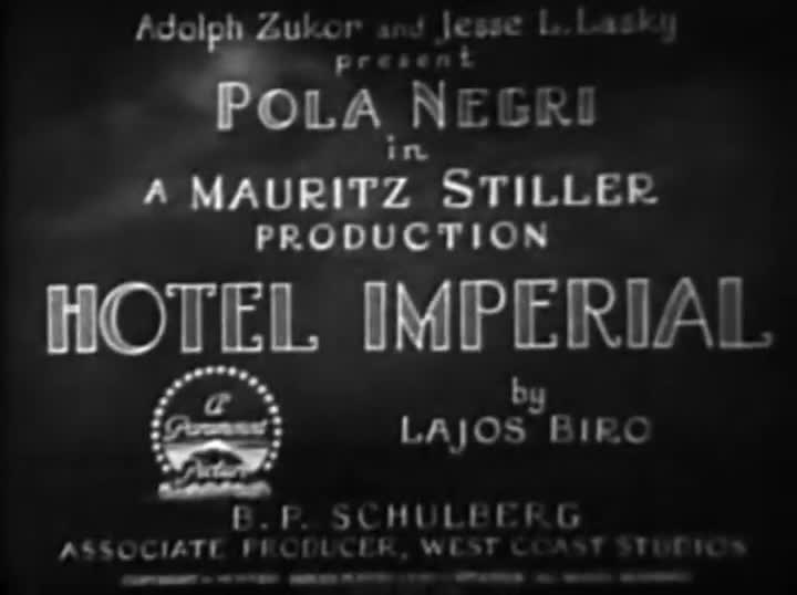 Extrait vidéo du film  Hôtel Impérial