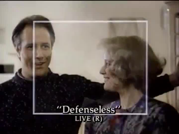 Extrait vidéo du film  Sans aucune défense