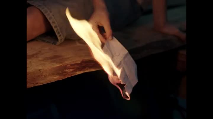 Un extrait du film  Reine d un été