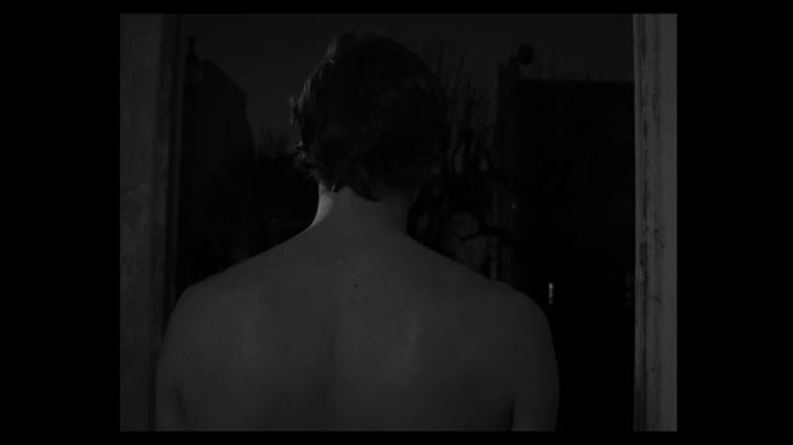 Extrait vidéo du film  La Fille aux deux visages