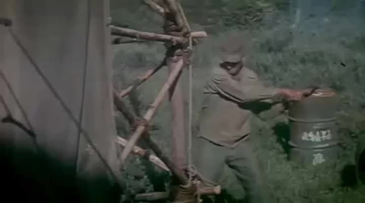 Extrait vidéo du film  M.A.S.H.