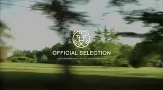 Extrait vidéo du film  A little closer