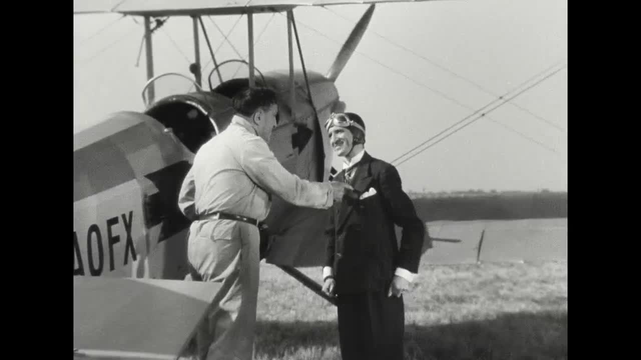 Extrait vidéo du film  Le Ciel est à vous