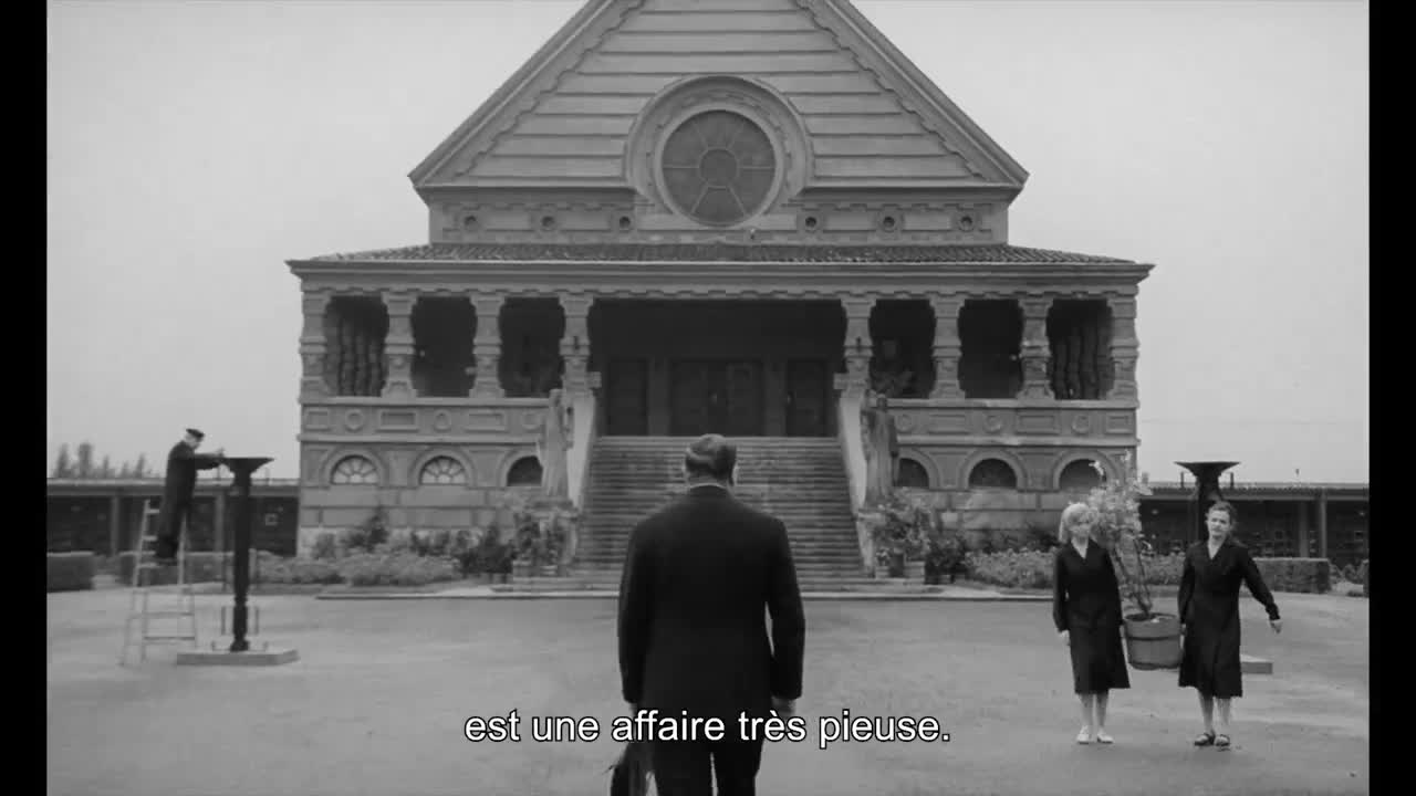 Extrait vidéo du film  L Incinérateur de cadavres