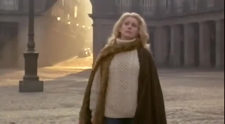 Extrait vidéo du film  La Femme aux bottes rouges