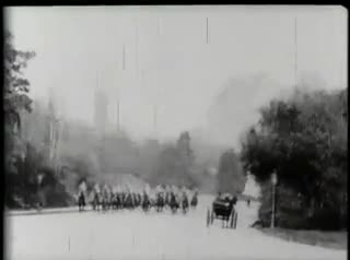 Extrait vidéo du film  Mounted police charge