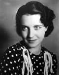 Mona Barrie