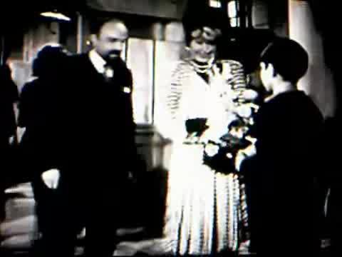 Extrait vidéo du film  La Cage aux rossignols