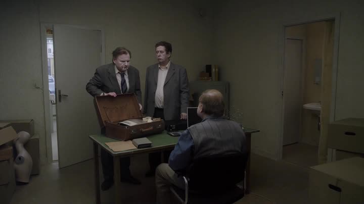 Extrait vidéo du film  Un pigeon perché sur une branche philosophait sur l existence