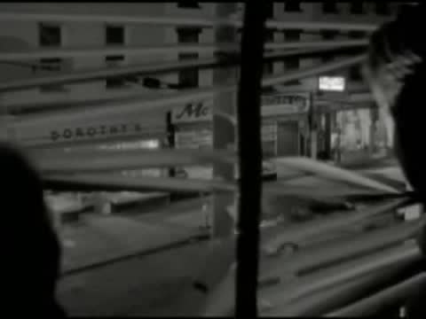 Un extrait du film  Le coup de l escalier