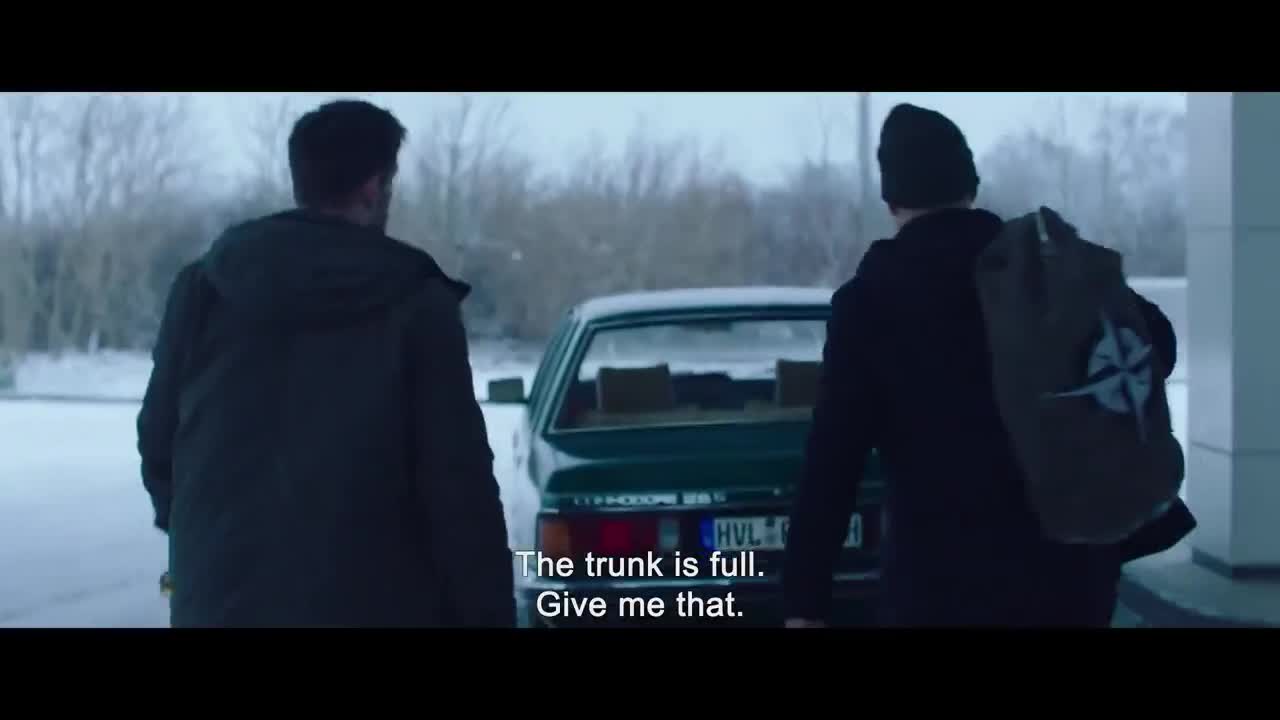 Extrait vidéo du film  Berlin Falling