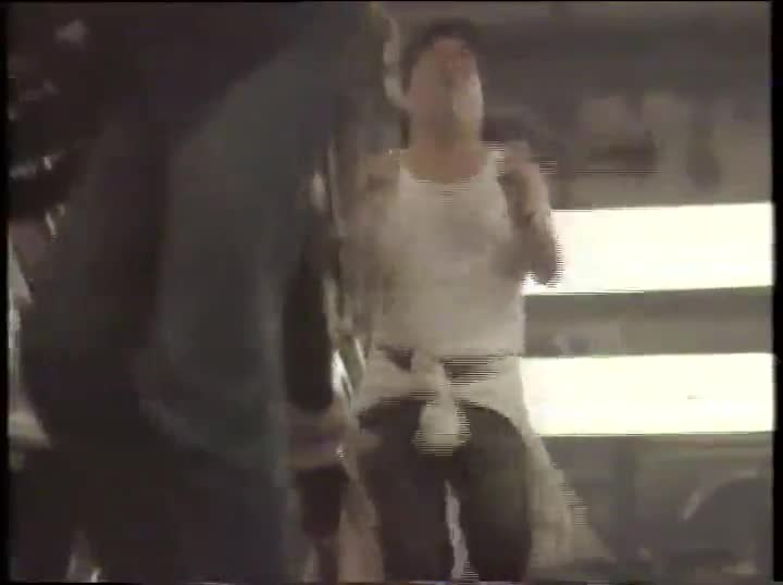 Extrait vidéo du film  Gung ho - du saké dans le moteur