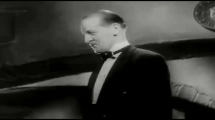 Extrait vidéo du film  Charlie Chan à Paris