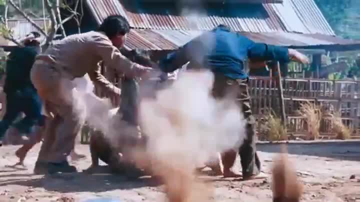 Extrait vidéo du film  Born to fight