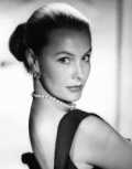 Vivian Nathan