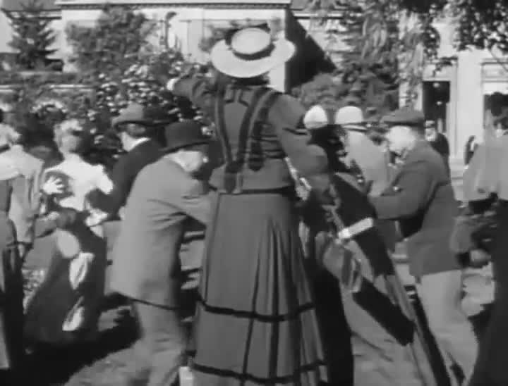 Extrait vidéo du film  Deux nigauds contre le Dr Jekyll et Mr Hyde