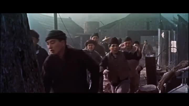 Extrait vidéo du film  L Allée sanglante