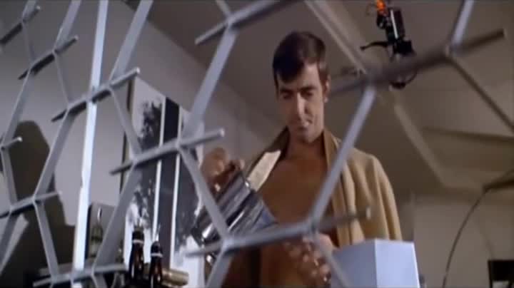 Extrait vidéo du film  Le Cerveau d acier