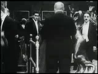 Extrait vidéo du film  Charlot au Music Hall