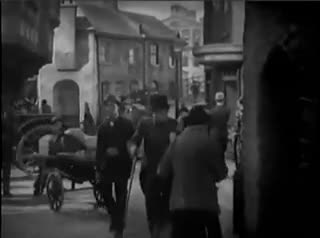 Un extrait du film  Le Chapelier et son château