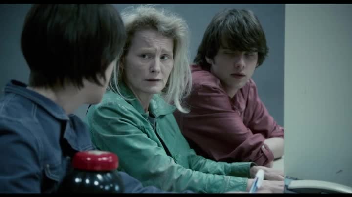 Extrait vidéo du film  Queen of Montreuil