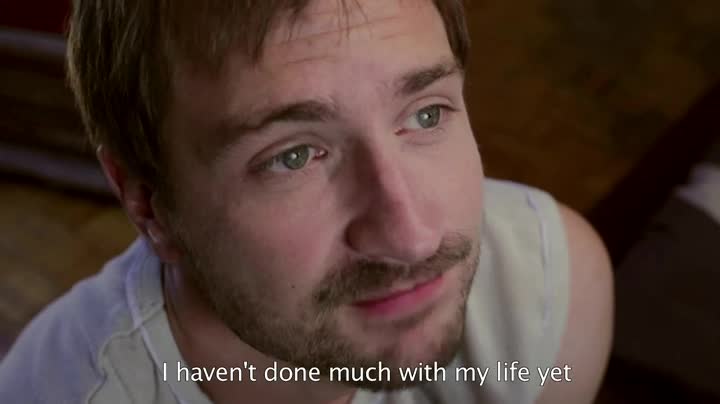 Un extrait du film  Le Monde doit m arriver (?)