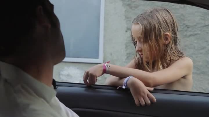 Extrait vidéo du film  En août