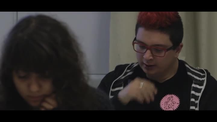 Un extrait du film  Chante ton bac d abord