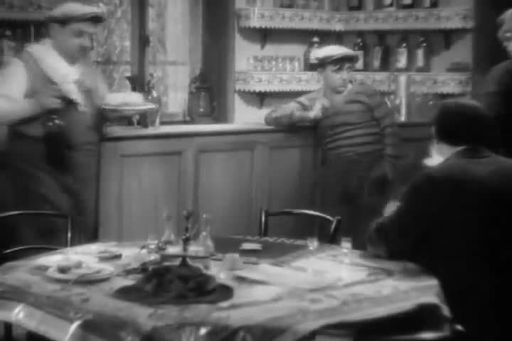 Un extrait du film  Le Crime de Monsieur Lange