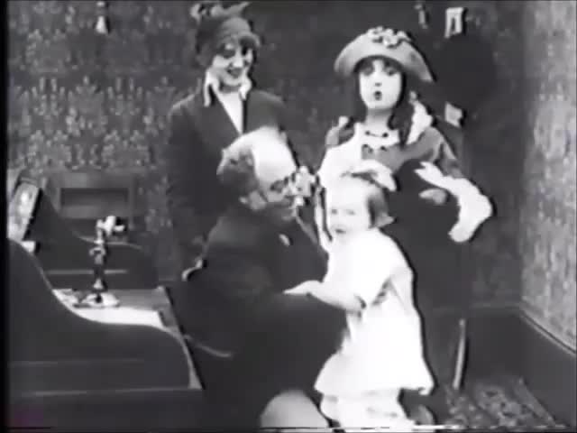 Extrait vidéo du film  Hide and Seek