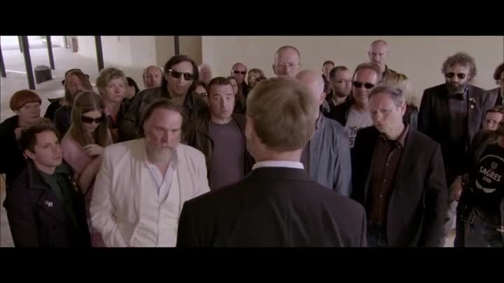 Extrait vidéo du film  Je suis mort mais j ai des amis