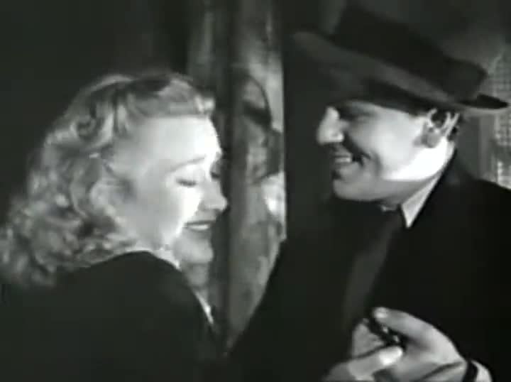 Un extrait du film  Jeunesse triomphante