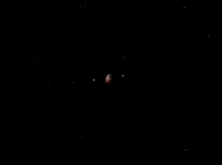 Extrait vidéo du film  The Angry Red Planet