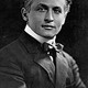 Voir les photos de Harry Houdini sur bdfci.info
