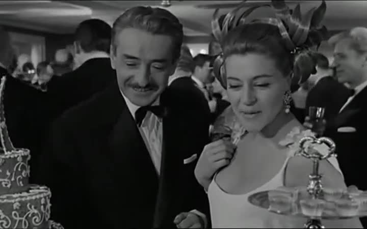 Un extrait du film  Une Ravissante idiote