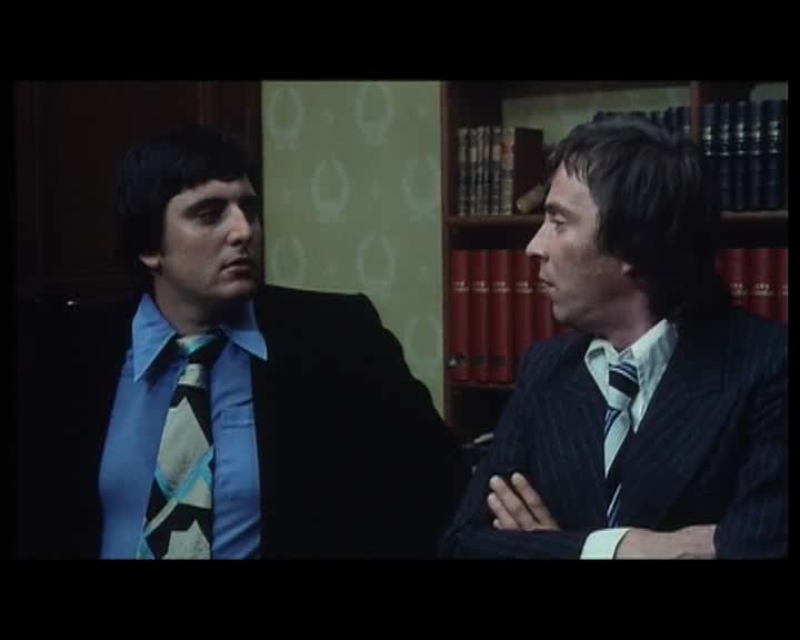 Un extrait du film  Le juge Fayard dit  Le Sheriff 