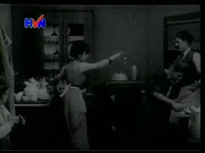 Extrait vidéo du film  Charlot aime la patronne