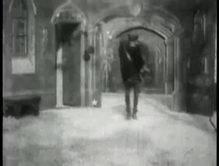 Un extrait du film  Le Manoir du diable