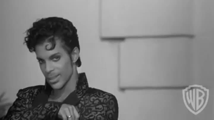 Un extrait du film  Under the Cherry Moon