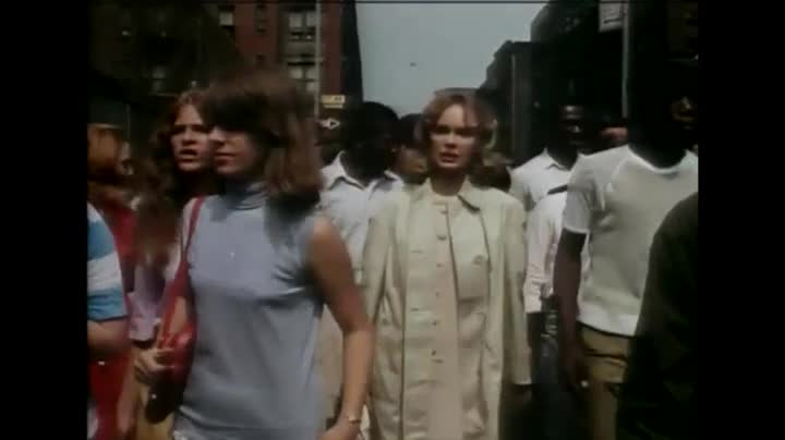 Extrait vidéo du film  Escalier Interdit